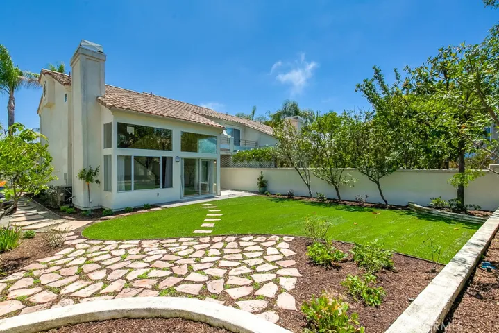 11 Vienna, Laguna Niguel, California 92677