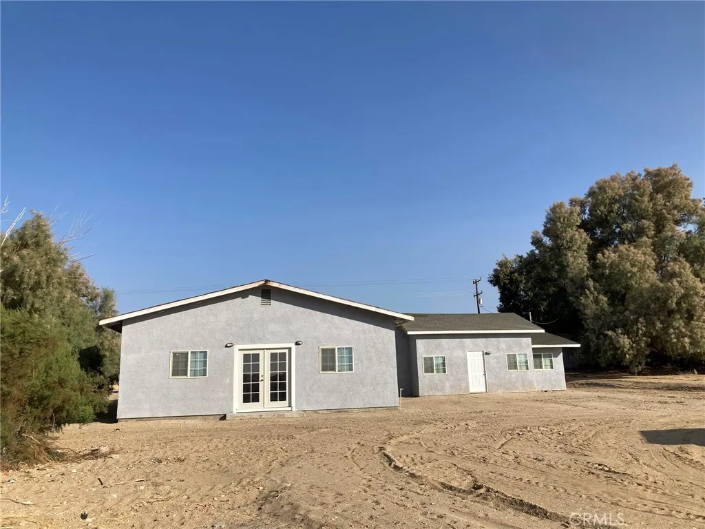 21483 Main Street, Barstow, California 92311 home-pic-1