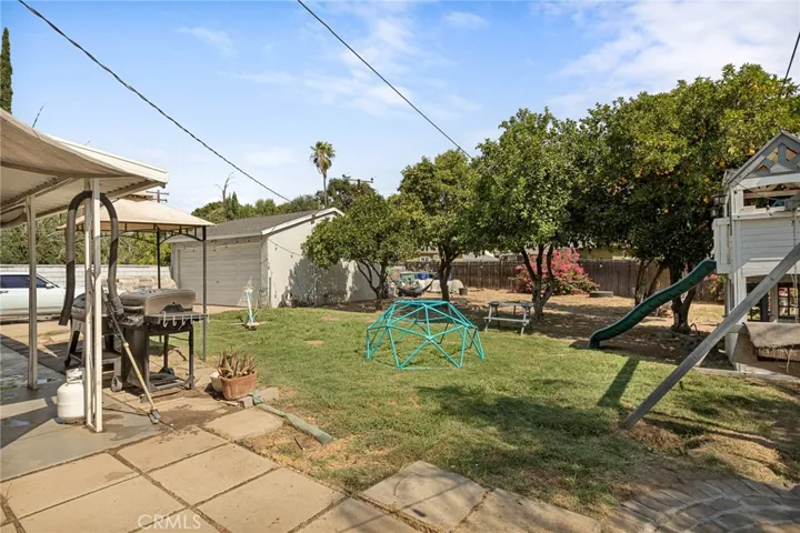 HUGE Backyard!!