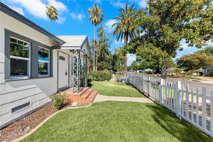 523 W 3rd Street, San Dimas, California 91773