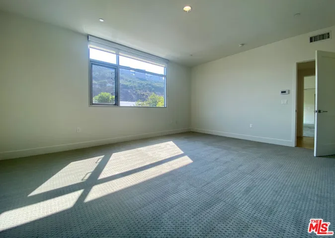 11715 W Bellagio Road 202, Los Angeles, California 90049