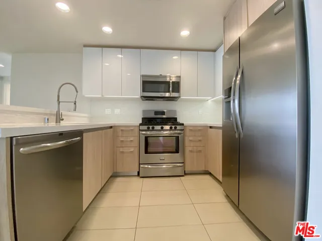 11715 W Bellagio Road 202, Los Angeles, California 90049