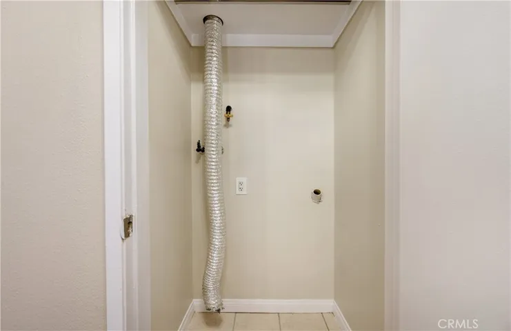 Stackable washer/dryer hookups