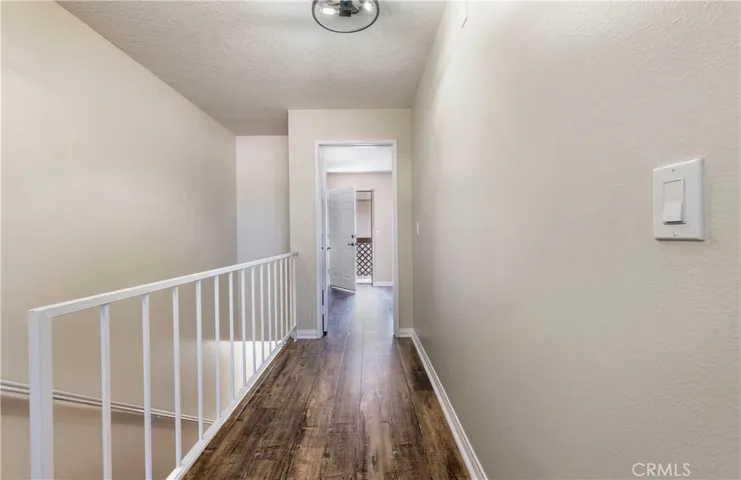 Hallway between bedrooms