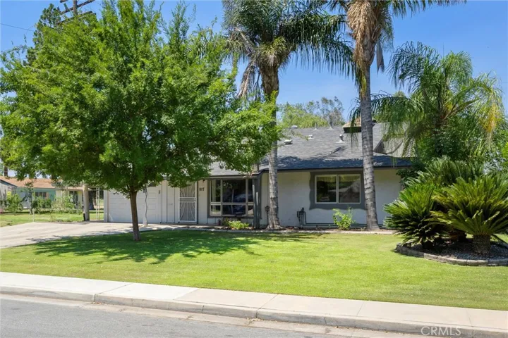 917 Pebble Beach Drive, Bakersfield, California 93309
