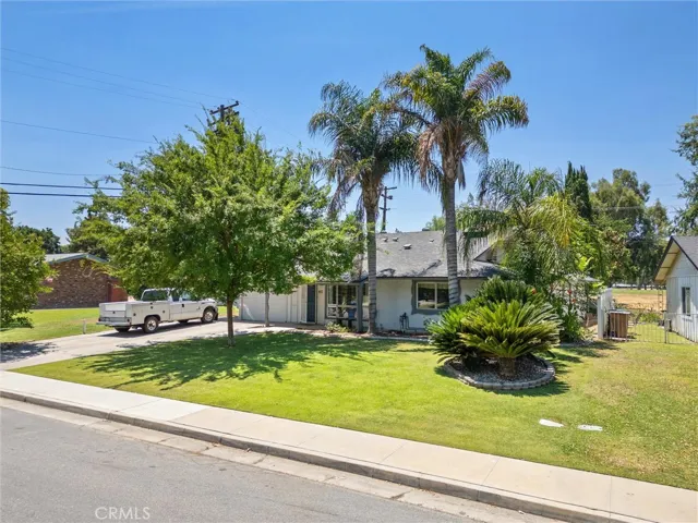 917 Pebble Beach Drive, Bakersfield, California 93309