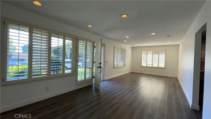 Spacious living room