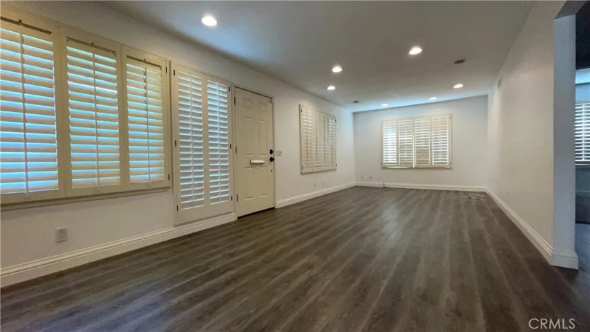 Spacious living room