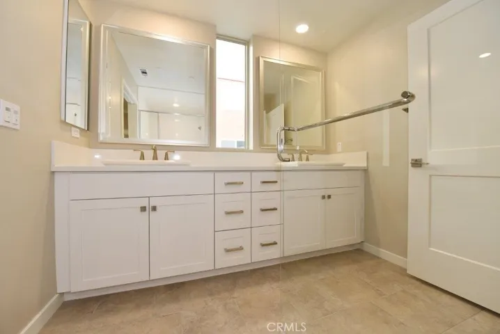 157 Bowery, Irvine, California 92612