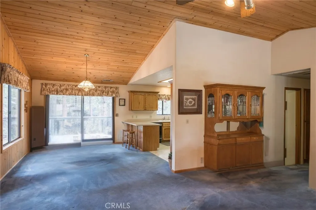 489 Woodside Drive, Big Bear City, California 92314 home-pic-4