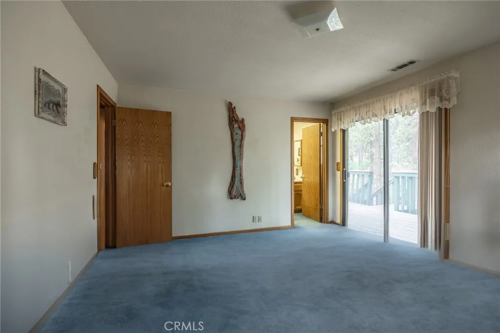 489 Woodside Drive, Big Bear City, California 92314 home-pic-8