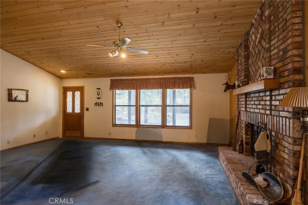 489 Woodside Drive, Big Bear City, California 92314 home-pic-3