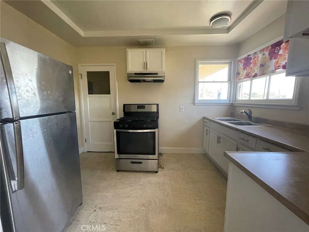 2018 W 39th Street, Los Angeles, California 90008 home-pic-10