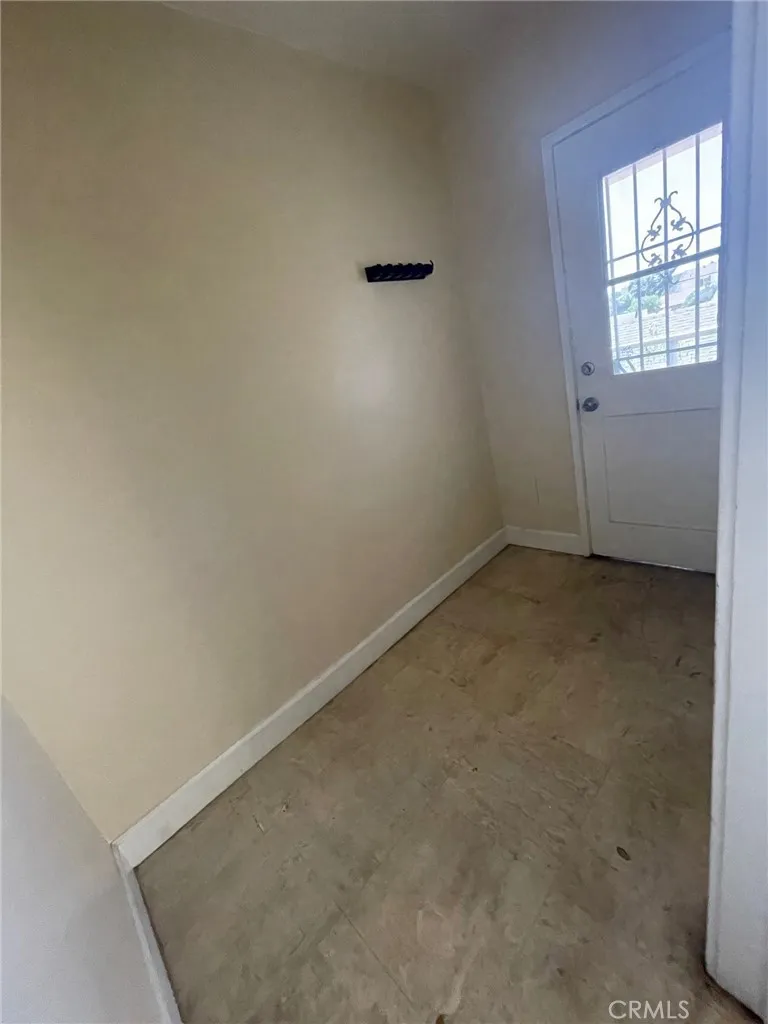 2018 W 39th Street, Los Angeles, California 90008 home-pic-18