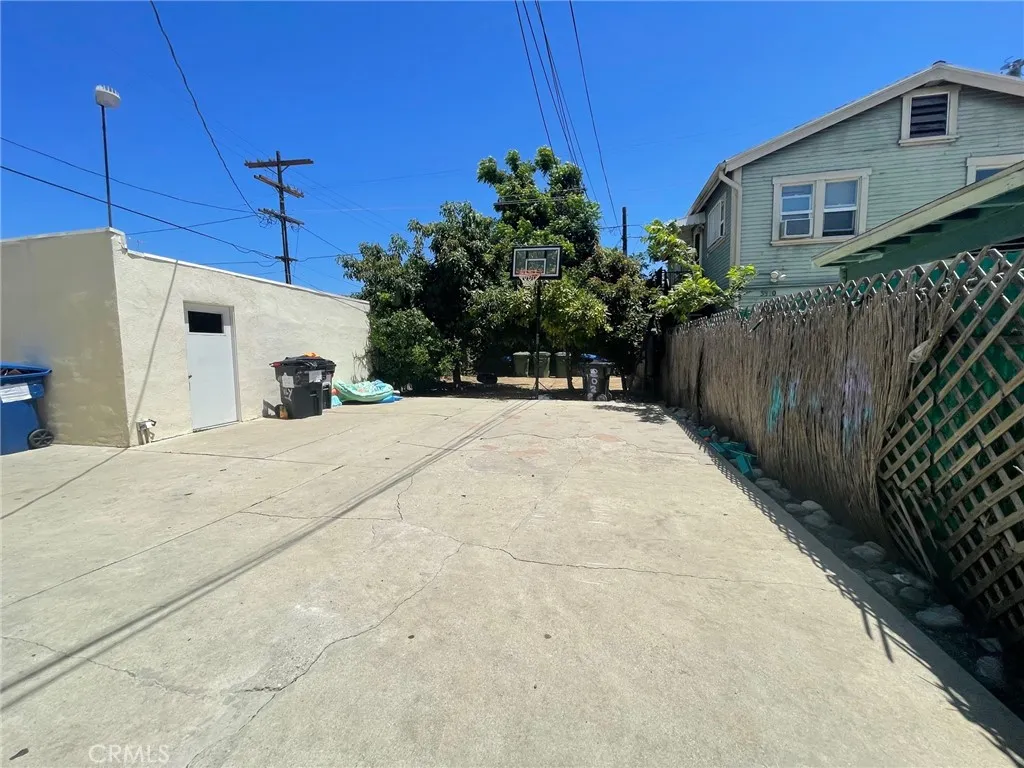 2018 W 39th Street, Los Angeles, California 90008 home-pic-20