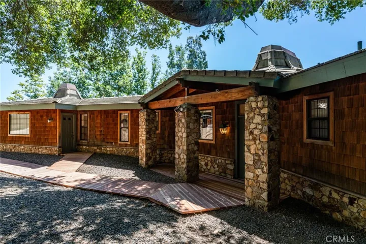 42205 Calle Bandido, Murrieta, California 92562
