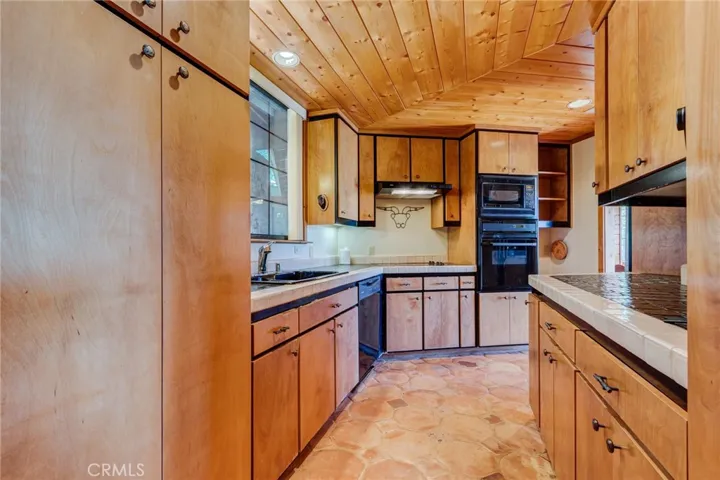 42205 Calle Bandido, Murrieta, California 92562