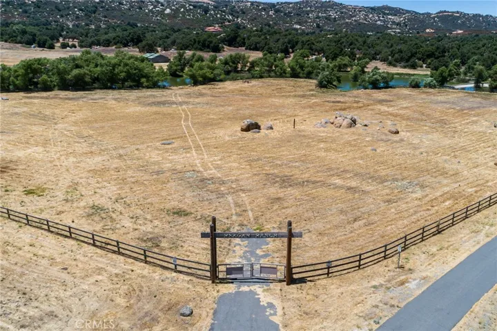42205 Calle Bandido, Murrieta, California 92562