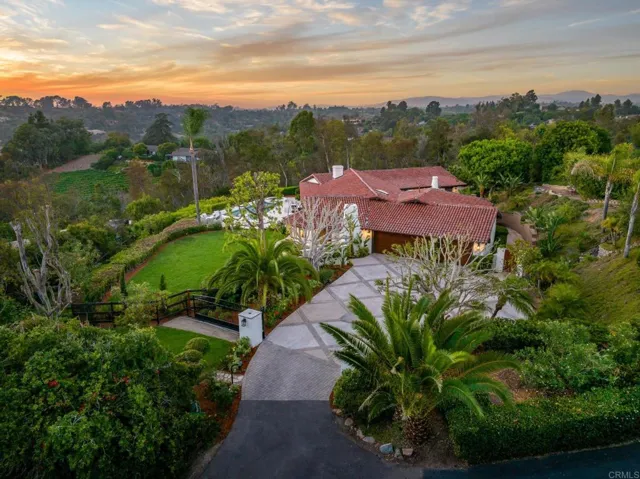 5002 El Acebo, Rancho Santa Fe, California 92067