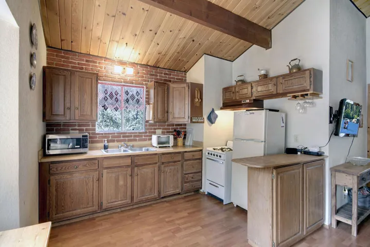 kitchen-2_53884303897_o