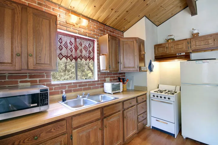 kitchen-3_53885630235_o