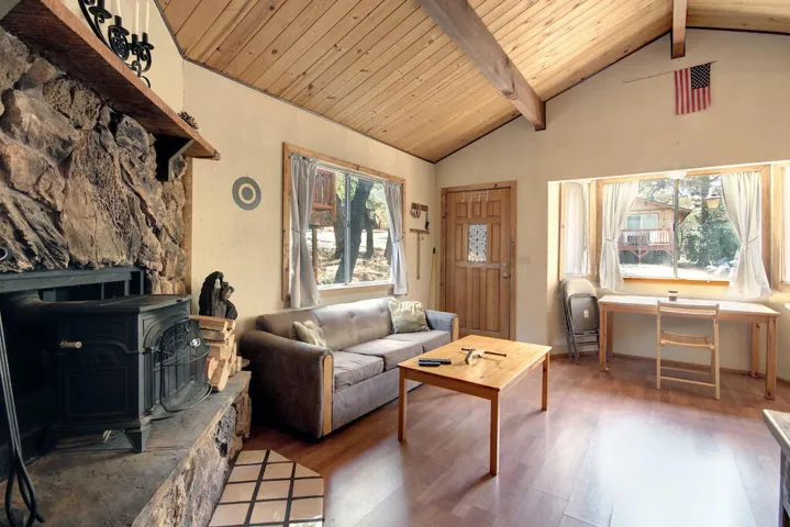 living-room-3_53884303837_o