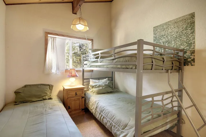 bedroom-b-2_53885630360_o