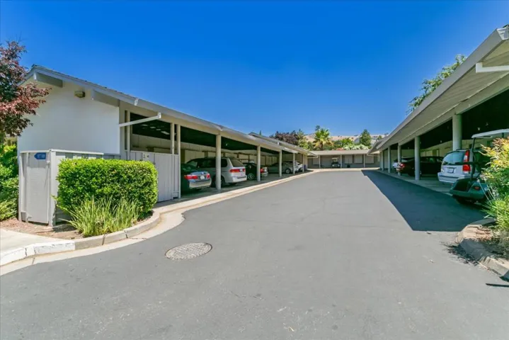 5084 Cribari Bluff, San Jose, California 95135