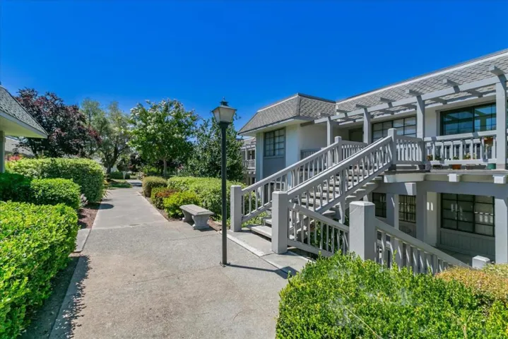 5084 Cribari Bluff, San Jose, California 95135