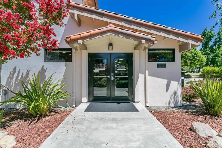 5084 Cribari Bluff, San Jose, California 95135
