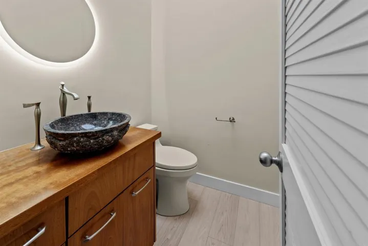 794 Neptune Avenue, Encinitas, California 92024