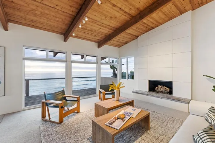 794 Neptune Avenue, Encinitas, California 92024