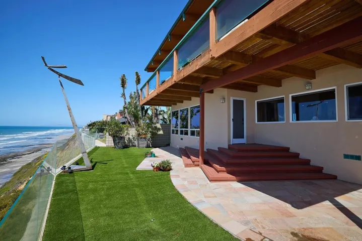 794 Neptune Avenue, Encinitas, California 92024