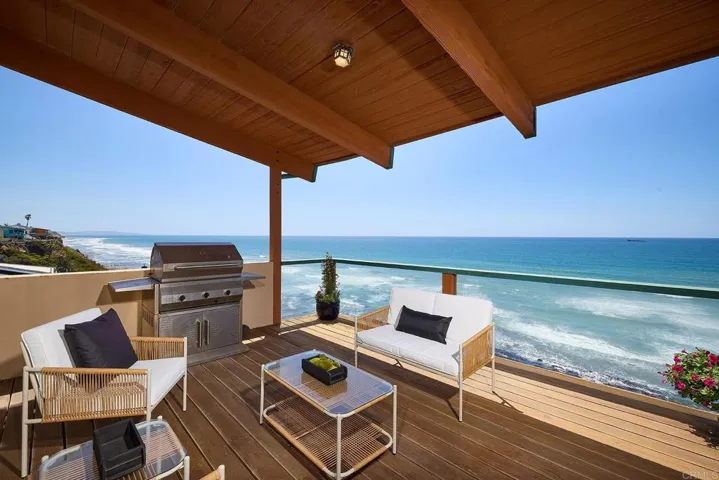 794 Neptune Avenue, Encinitas, California 92024