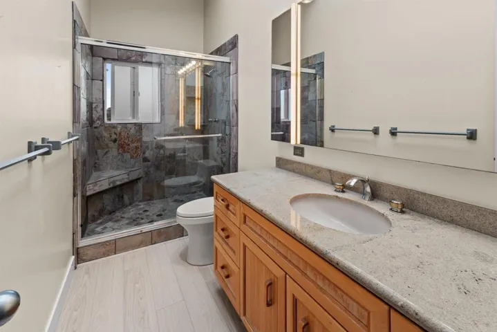 794 Neptune Avenue, Encinitas, California 92024