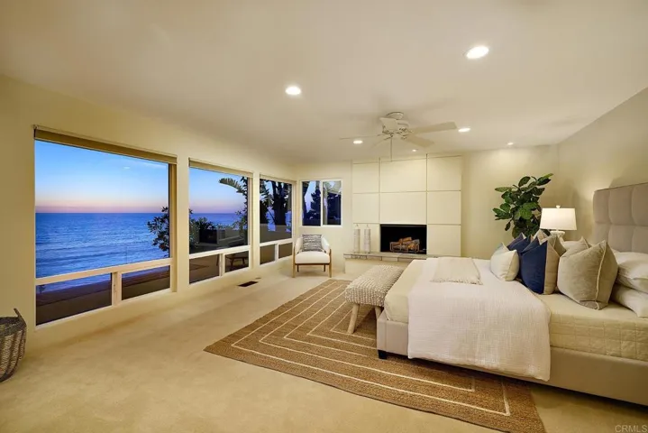794 Neptune Avenue, Encinitas, California 92024