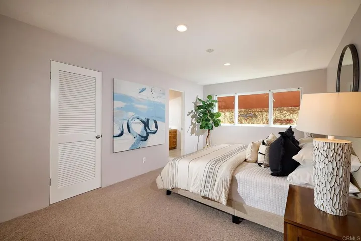 794 Neptune Avenue, Encinitas, California 92024