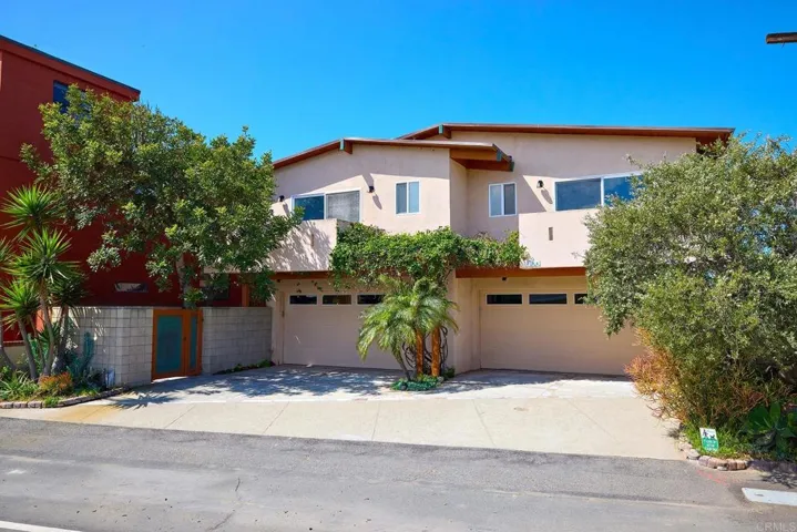 794 Neptune Avenue, Encinitas, California 92024