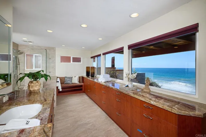 794 Neptune Avenue, Encinitas, California 92024
