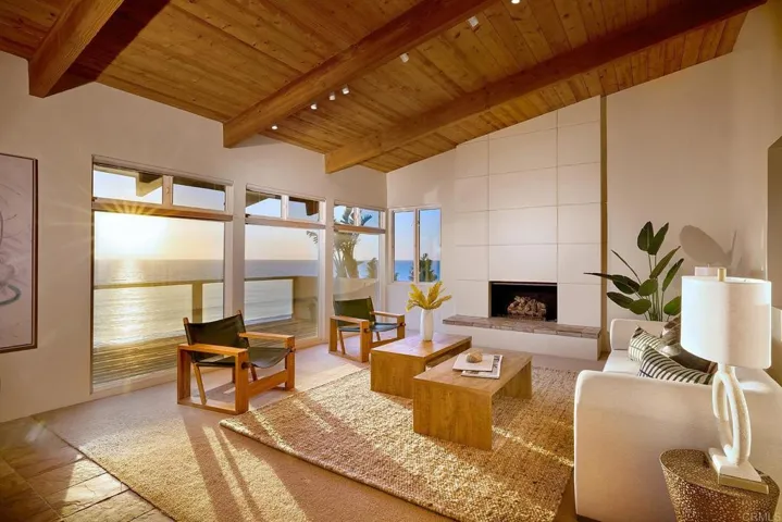 794 Neptune Avenue, Encinitas, California 92024