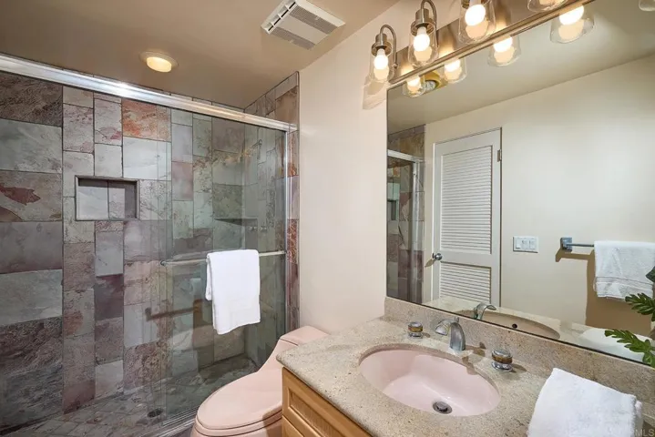 794 Neptune Avenue, Encinitas, California 92024