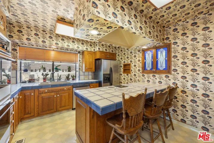 12224 Palms Boulevard, Los Angeles, California 90066