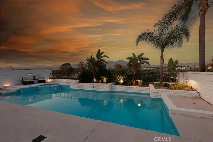 21762 Salado, Mission Viejo, California 92691