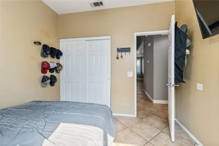 15363 Rochelle Street, Fontana, California 92336