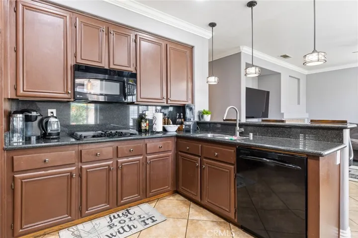 15363 Rochelle Street, Fontana, California 92336