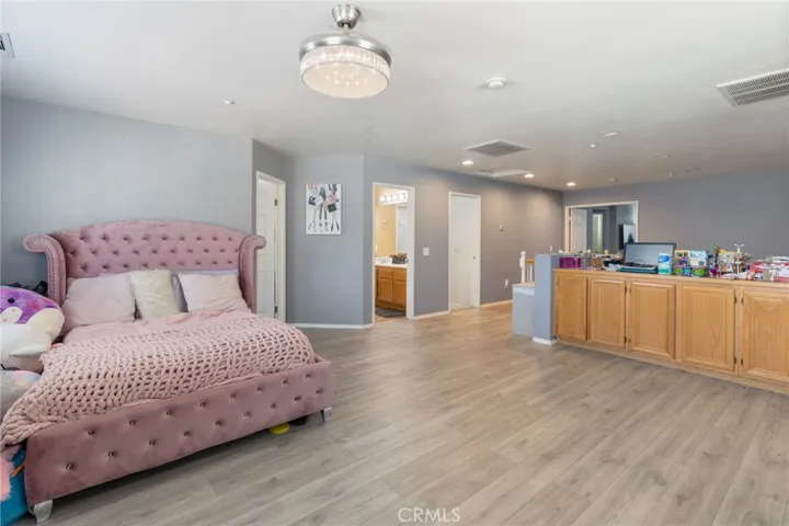 15363 Rochelle Street, Fontana, California 92336