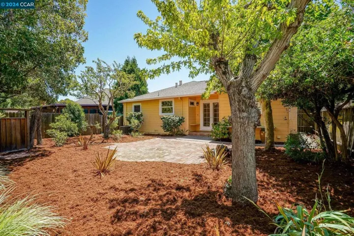 632 Edwards St, Crockett, California 94525