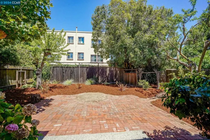 632 Edwards St, Crockett, California 94525