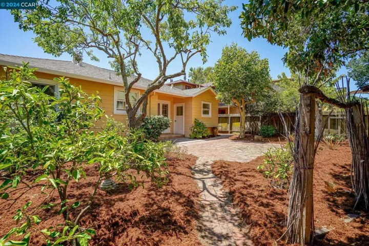 632 Edwards St, Crockett, California 94525