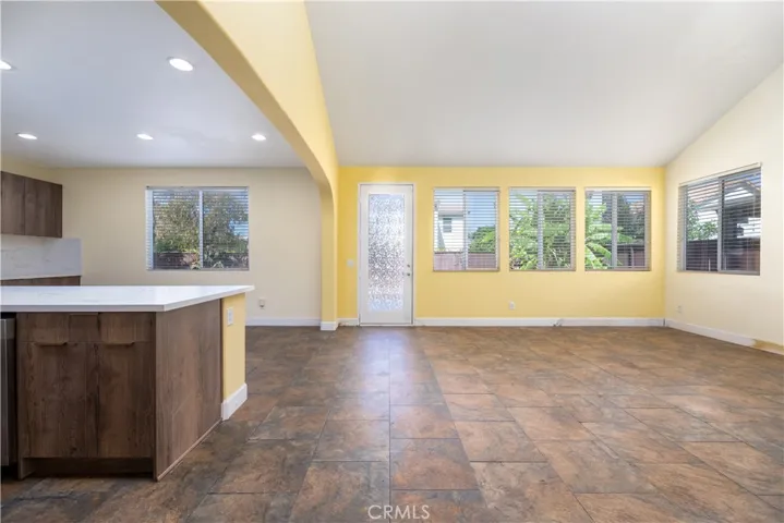 6545 Red Oak Drive, Eastvale, California 92880